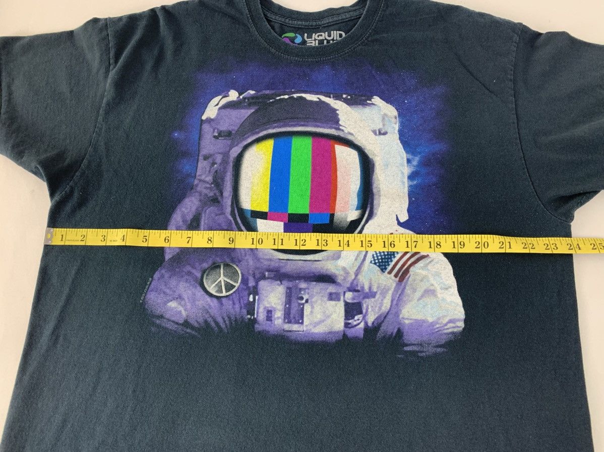Liquid Blue 90s Liquid Blue Astronaut Spaceman 2012 Big Logo Printed Tee Size US XL / EU 56 / 4 - 6 Thumbnail