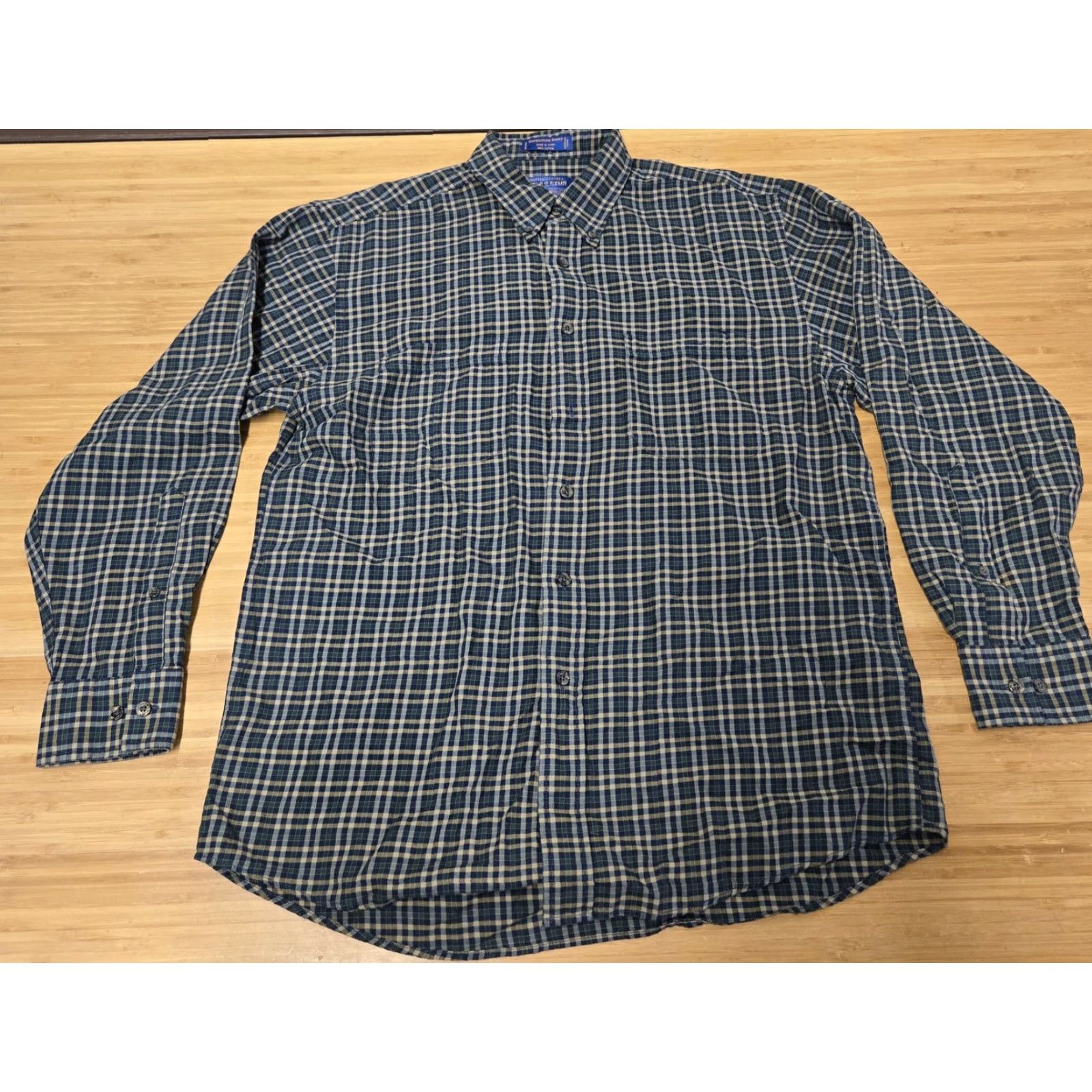 Pendleton VINTAGE Pendleton Shirt Mens Medium Green Blue Plaid Expedition Button Down Long Sleeve Size US L / EU 52-54 / 3 - 2 Thumbnail