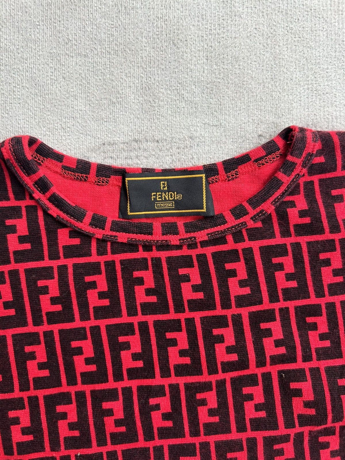Fendi × Vintage 💥RARE💥Vintage Fendi Monogram Tshirt Size S / US 4 / IT 40 - 3 Thumbnail