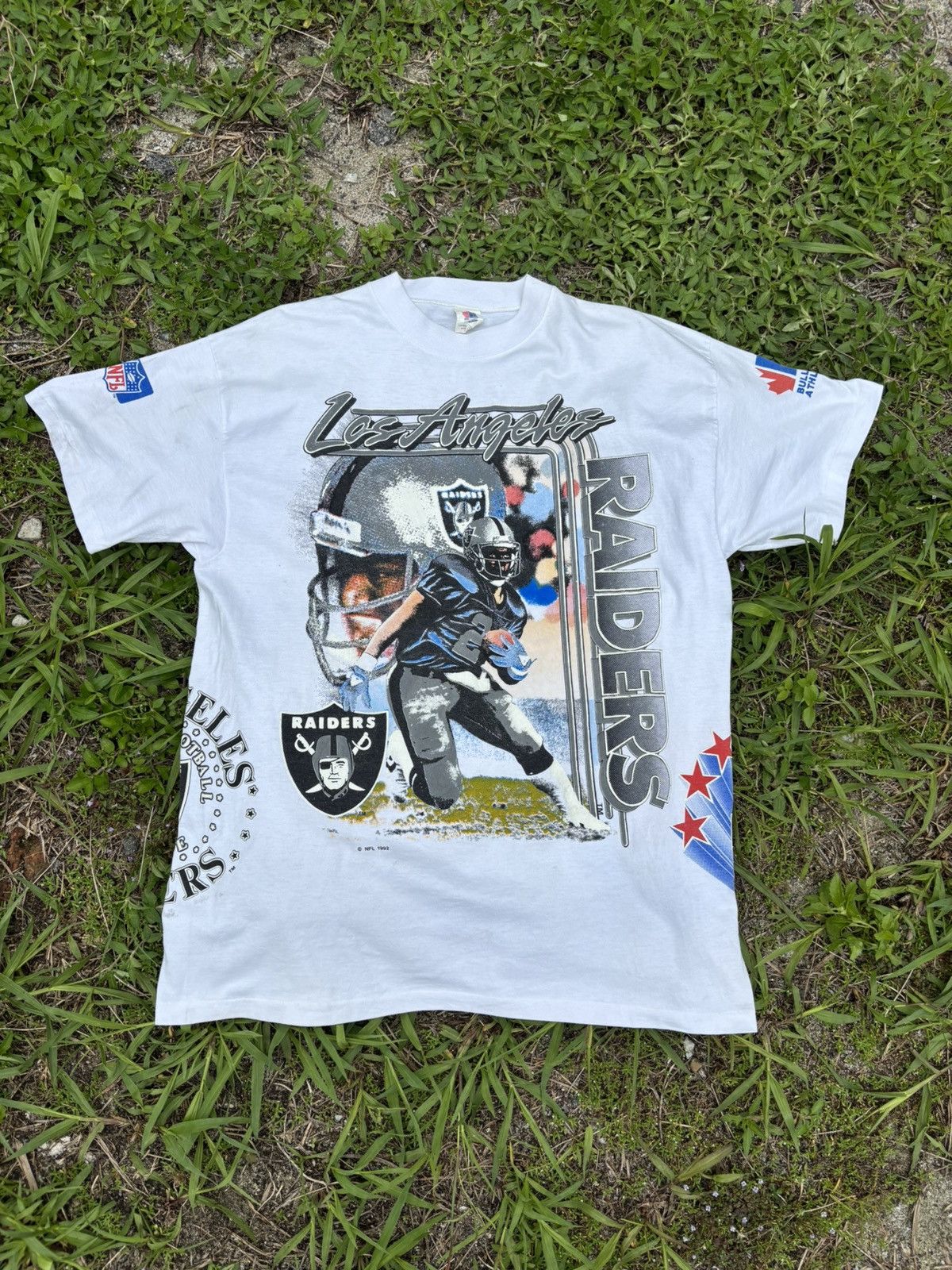 NFL Vintage Los Angeles Raiders Bulletin Tshirt All Over Print Size US XL / EU 56 / 4 - 1 Thumbnail