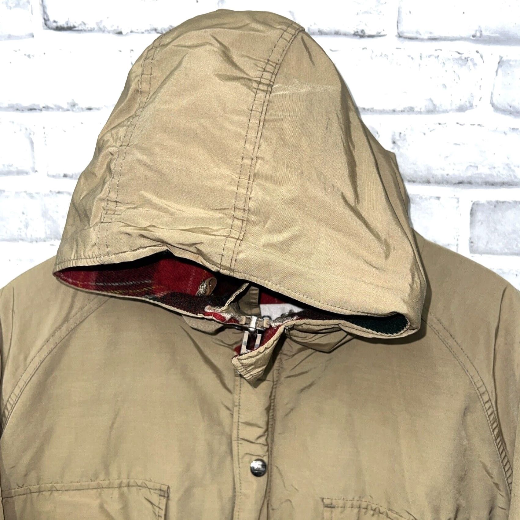 Vintage VINTAGE Woolrich Jacket Parka Wool Red Plaid Full Zip L Mens Size L Red Plaid Vintage Parka Mens L Size US L / EU 52-54 / 3 - 2 Thumbnail