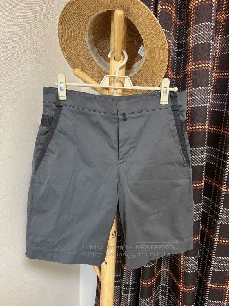 Hermes Hermes Shorts with unique back pocket design Size US 40 / EU 56 - 1 Thumbnail