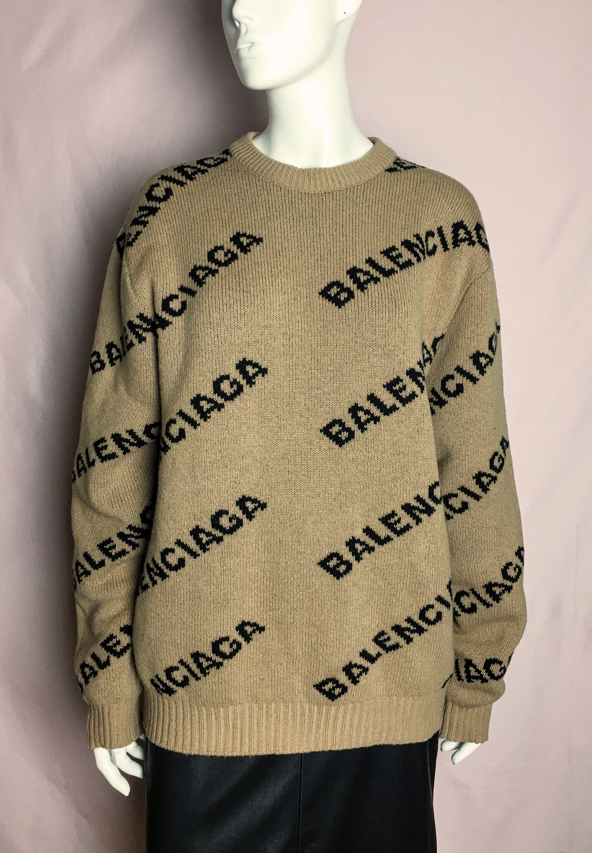 Balenciaga Balenciaga Allover Logo Crewneck Sweater Size L Size US L / EU 52-54 / 3 - 6 Thumbnail