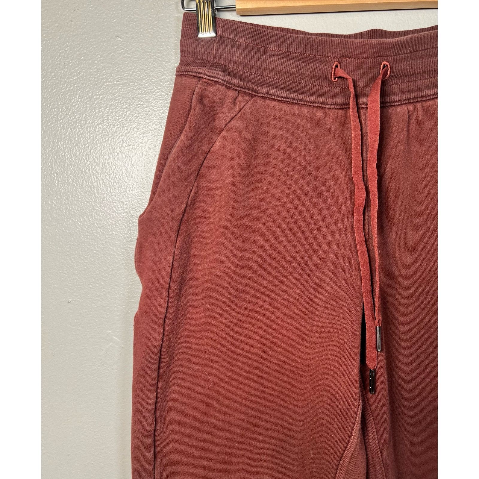 Lululemon Lululemon Scuba Jogger size 4 Size 27" / US 4 / IT 40 - 8 Thumbnail