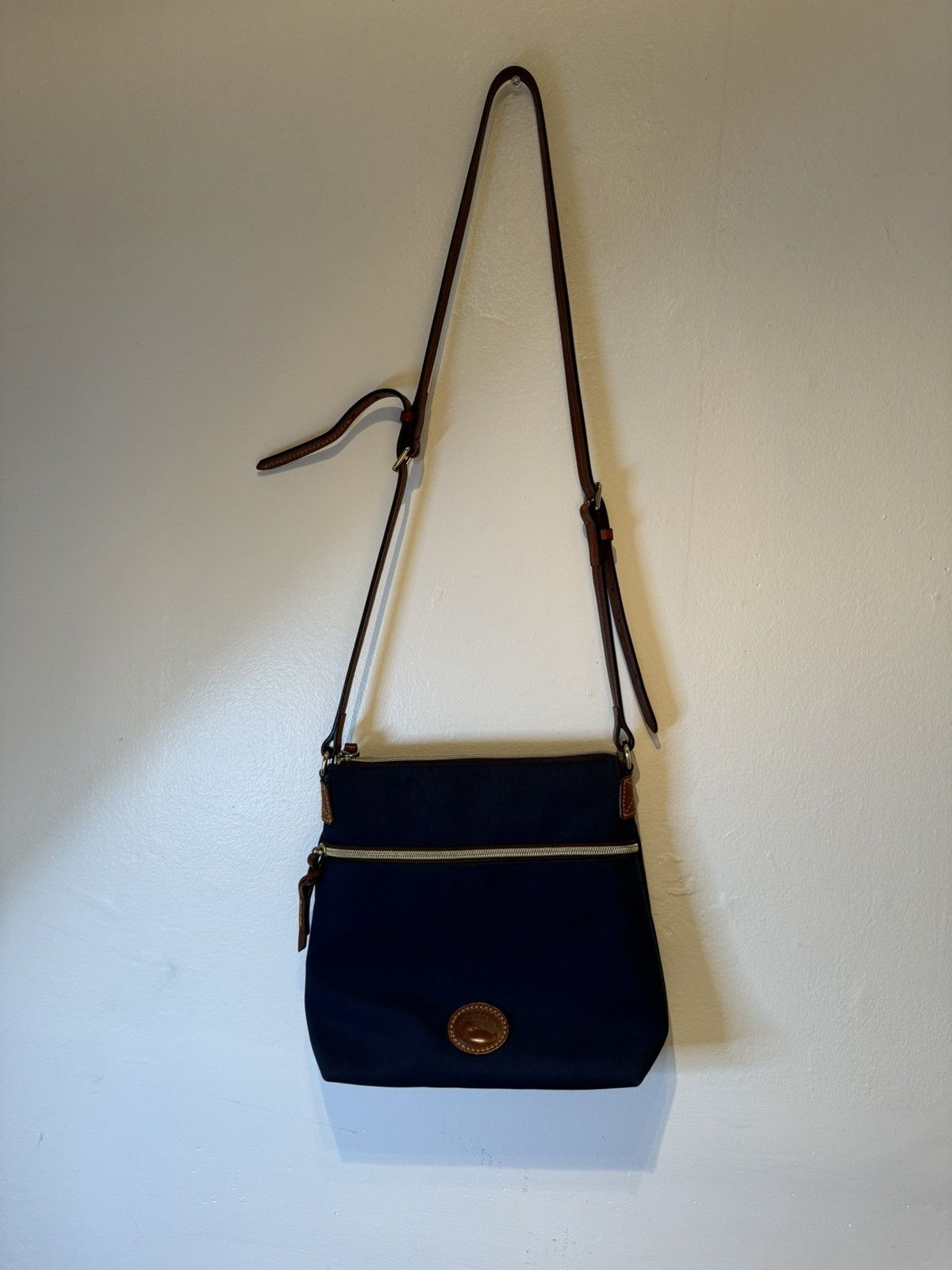 Dooney & Bourke Authenticated Dooney & Bourke Blue Nylon Leather Crossbody Size ONE SIZE - 8 Thumbnail