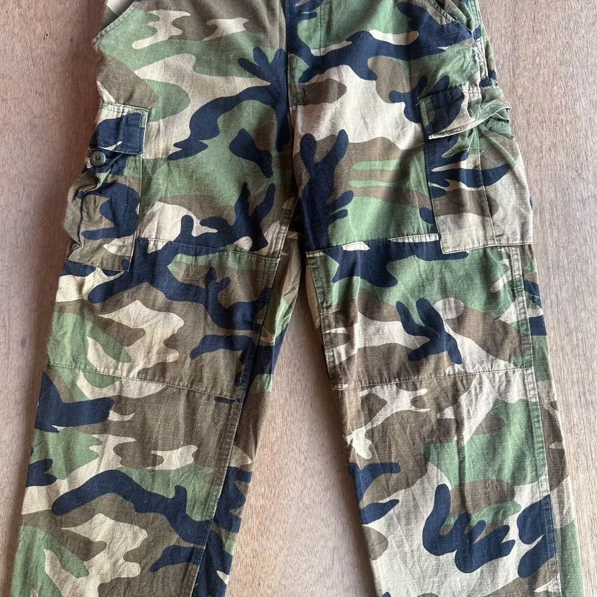 Japanese Brand VTG DOUBLE KNEE CAMO WOODLAND DISTRESSED TACTICAL CARGO PANT Size US 34 / EU 50 - 3 Thumbnail