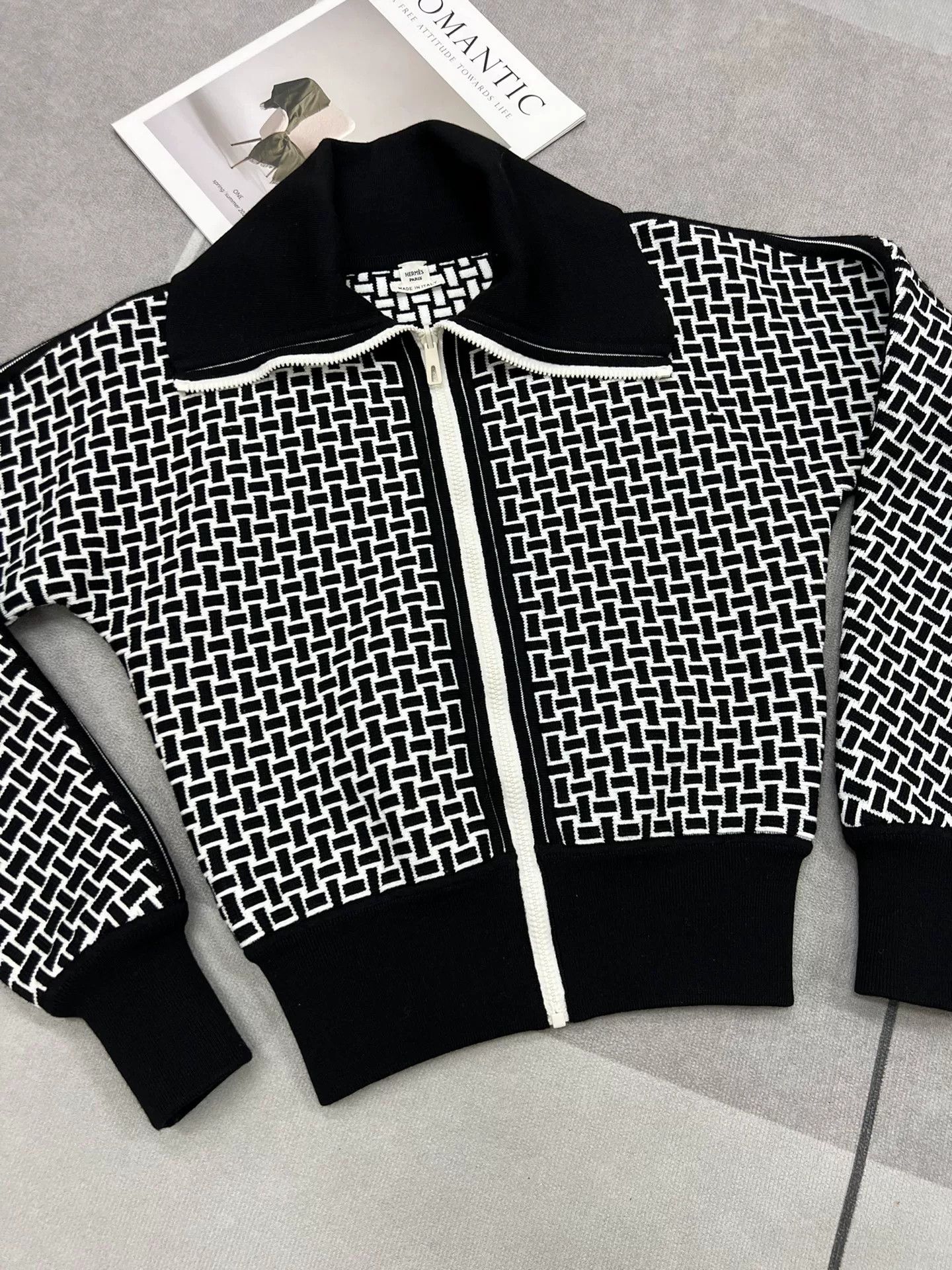 Hermes Hermes Black White Lapel Jacket Size XXS / US 00 / IT 34 - 1 Thumbnail