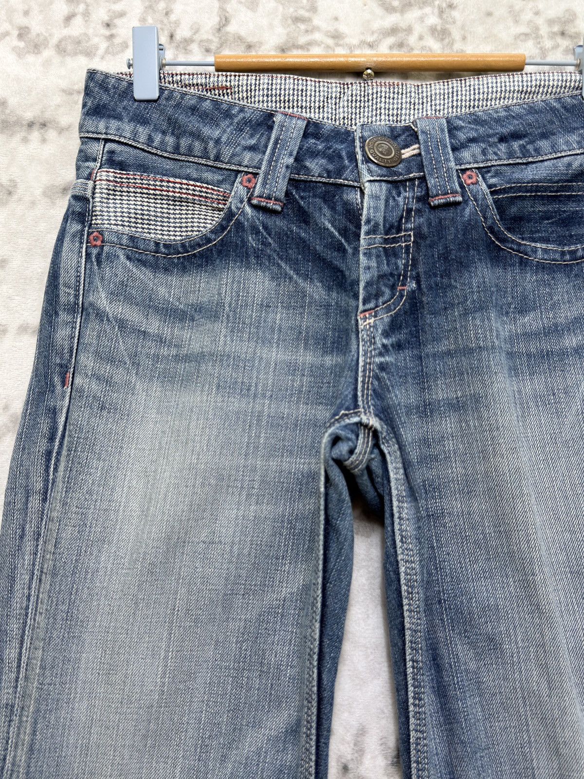 Japanese Brand Y2K Betty Smith Straight Cut Buckle Back Low Rise Denim Size 29" - 4 Thumbnail