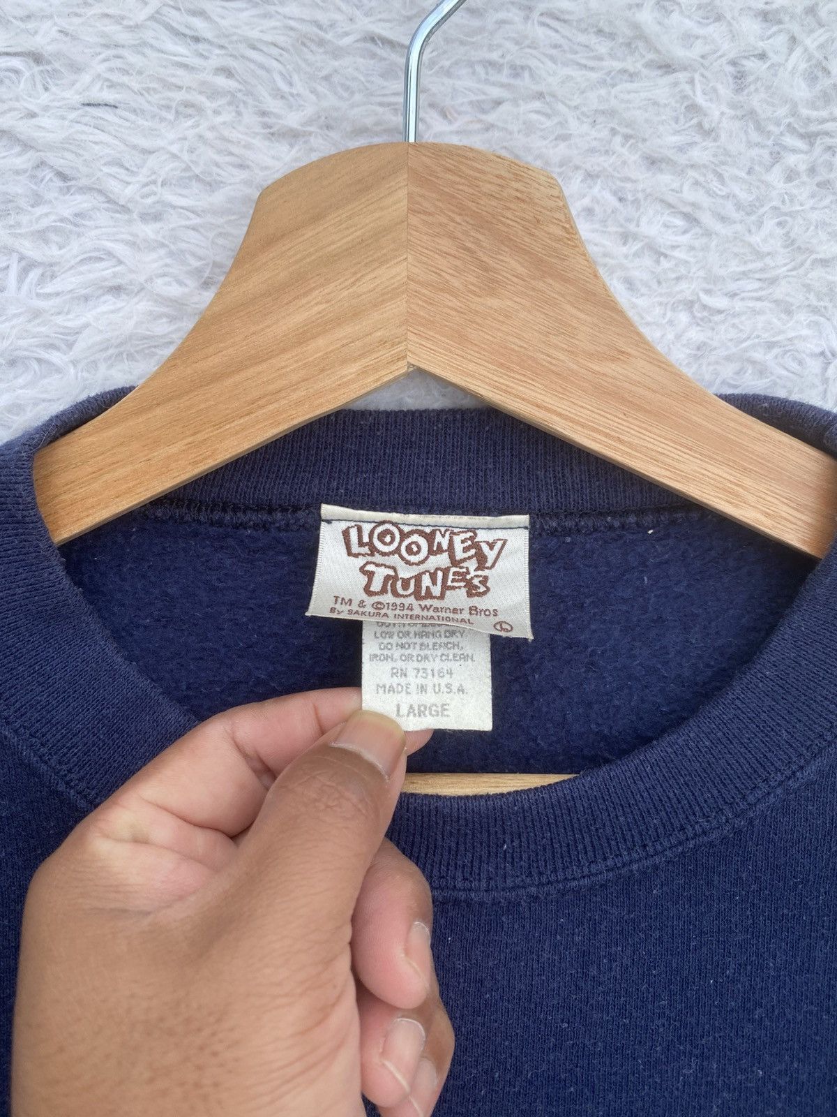 Warner Bros Rare Vintage 1994 Looney Tunes Warner Bros Sweater Size US L / EU 52-54 / 3 - 6 Thumbnail