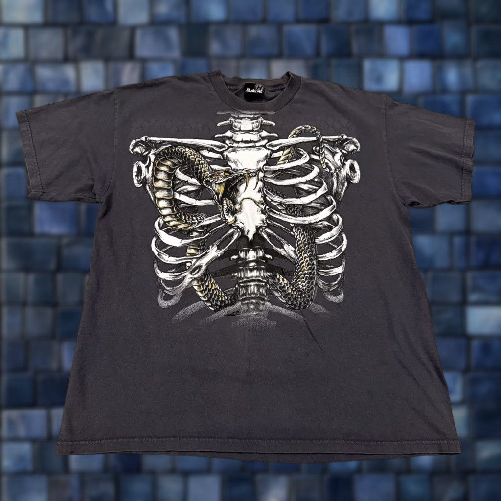 Vintage VINTAGE Y2K Streetwear Mens L Faded Skeleton Snake T-Shirt Size US L / EU 52-54 / 3 - 1 Thumbnail