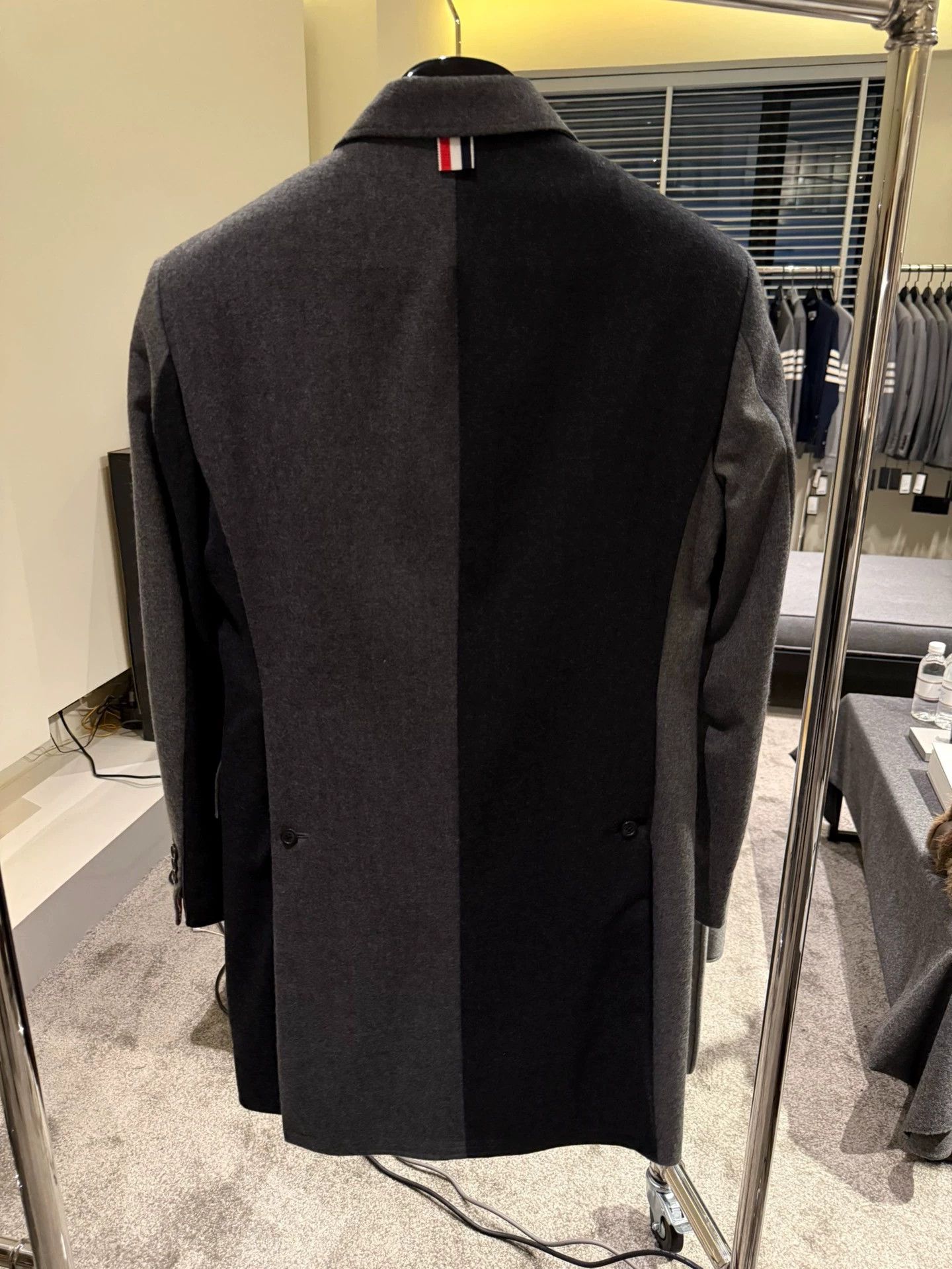 Thom Browne Thom Browne Rare Colorblock Mid & Dark Gray Coat Size 0 Size XS / US 0-2 / IT 36-38 - 4 Thumbnail