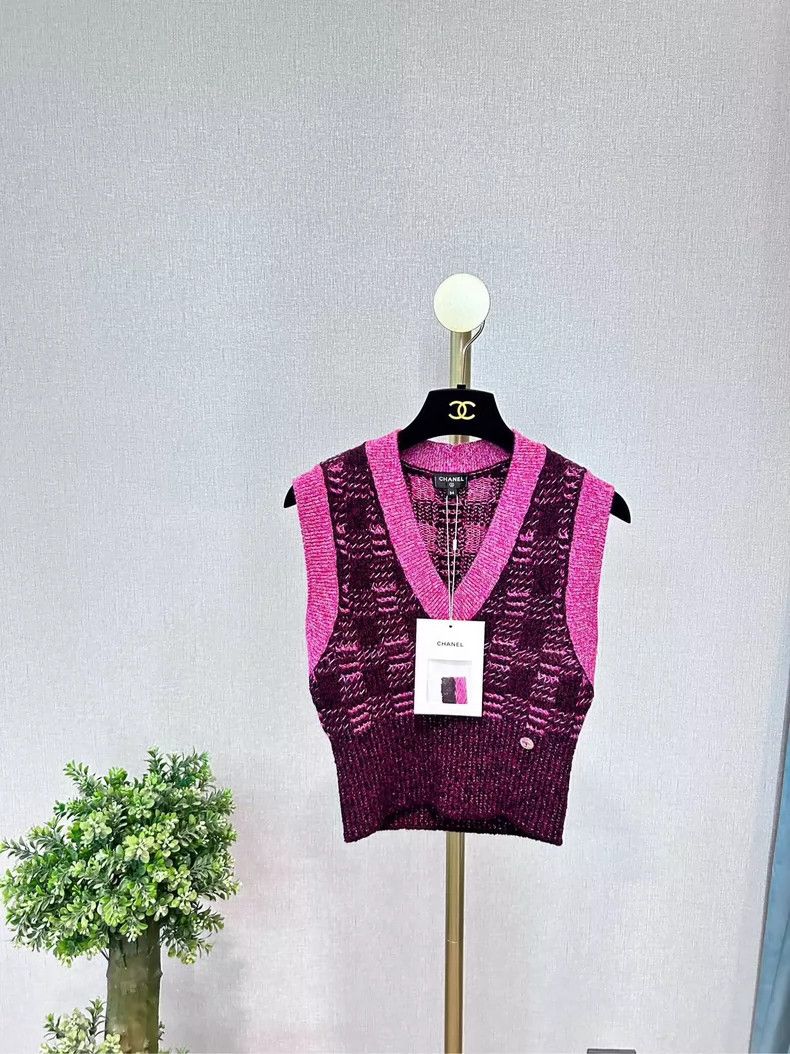 Chanel 22K V-Neck Knit Vest - dmc