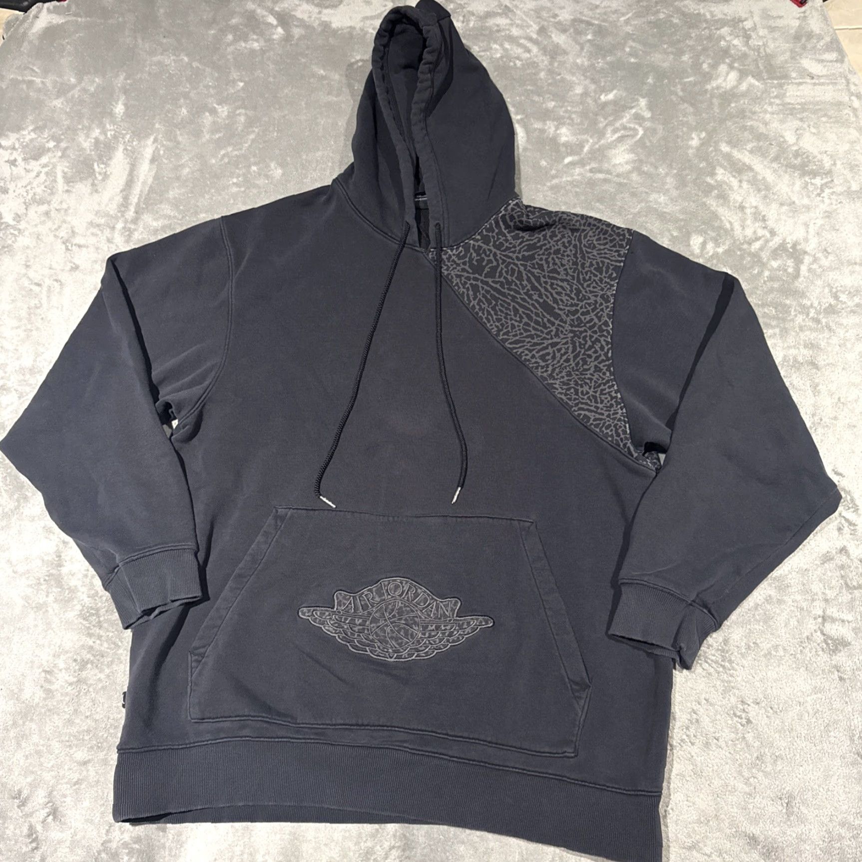 Jordan Brand Jordan Sweatshirt Mens Large Black Hoodie Pullover Long Sleeve Cement Elephant Logo Zipper Athletic Size US L / EU 52-54 / 3 - 2 Thumbnail