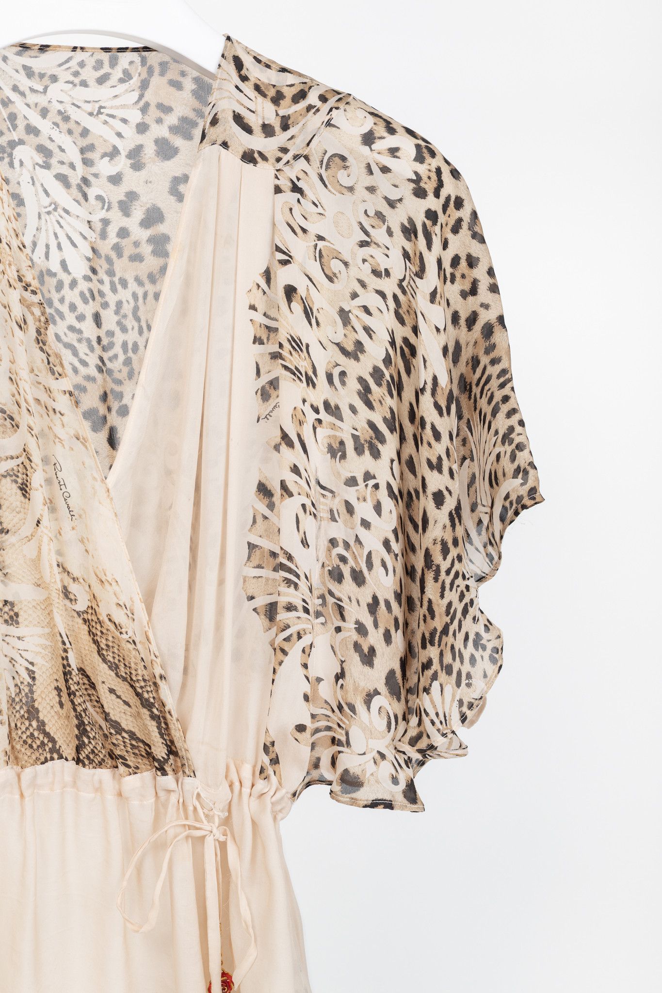 Roberto Cavalli Roberto Cavalli Beige Leopard Silk Batwing Blouse Size M / US 6-8 / IT 42-44 - 4 Thumbnail