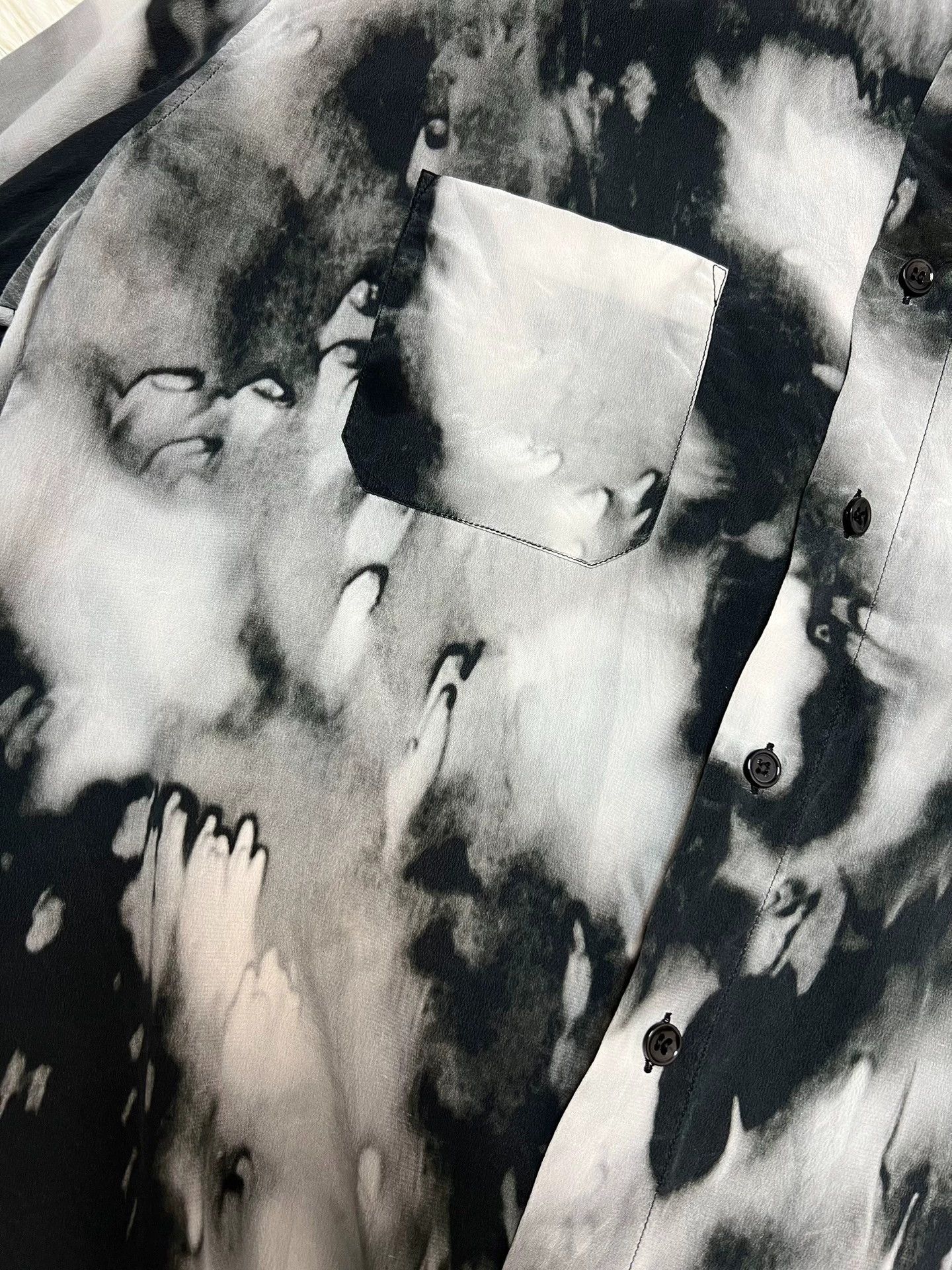 Saint Laurent Paris Saint Laurent Spring/Summer 2018 Splatter Print Silk Shirt Size US S / EU 44-46 / 1 - 3 Thumbnail