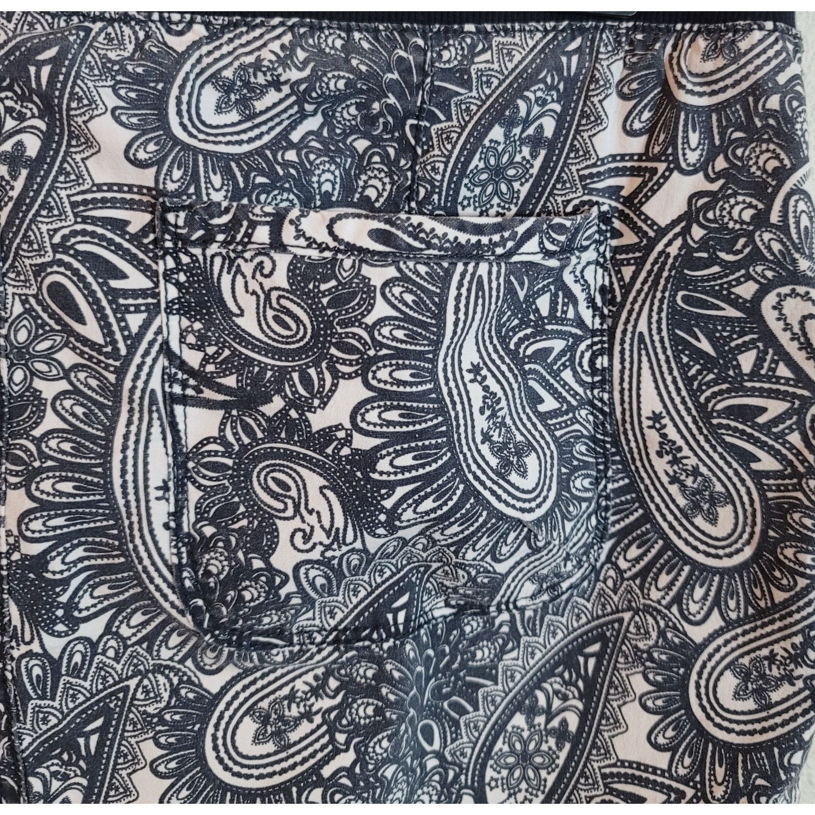Other Cleo Petites Black White Paisley Print Pencil Mini Skirt 6 Size 28" / US 6 / IT 42 - 4 Thumbnail