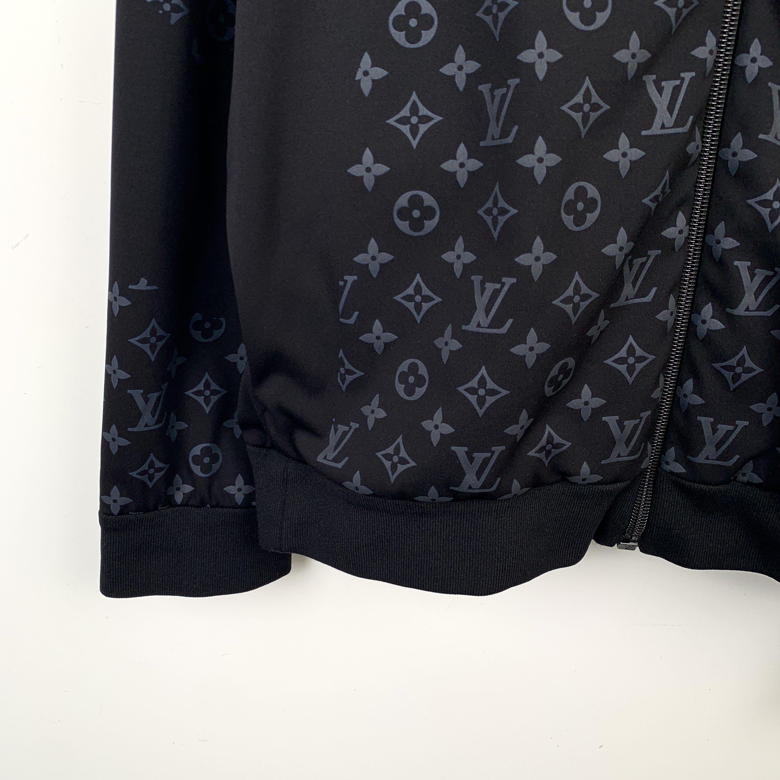 Louis Vuitton Louis Vuitton 22 full print hooded coat Size US M / EU 48-50 / 2 - 6 Thumbnail