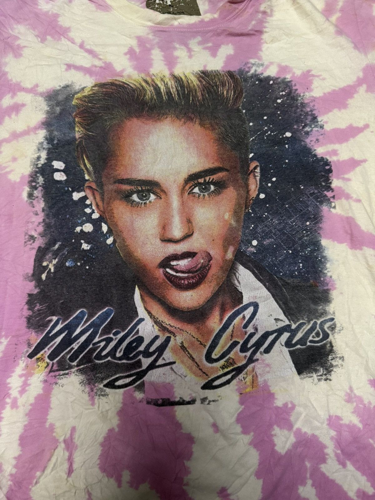 Band Tees Vintage Miley Cyrus Bangerz Tour 2014 Size US L / EU 52-54 / 3 - 3 Thumbnail