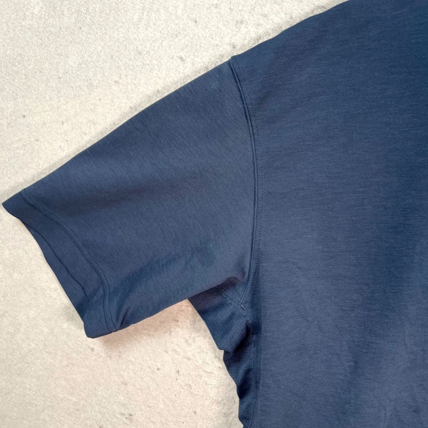 Uniqlo Uniqlo Mens L Dry Ex Navy Blue Performance T Shirt Athletic Shirt Crew Neck Short Sleeve Blue Logo Made in USA Size US L / EU 52-54 / 3 - 7 Thumbnail