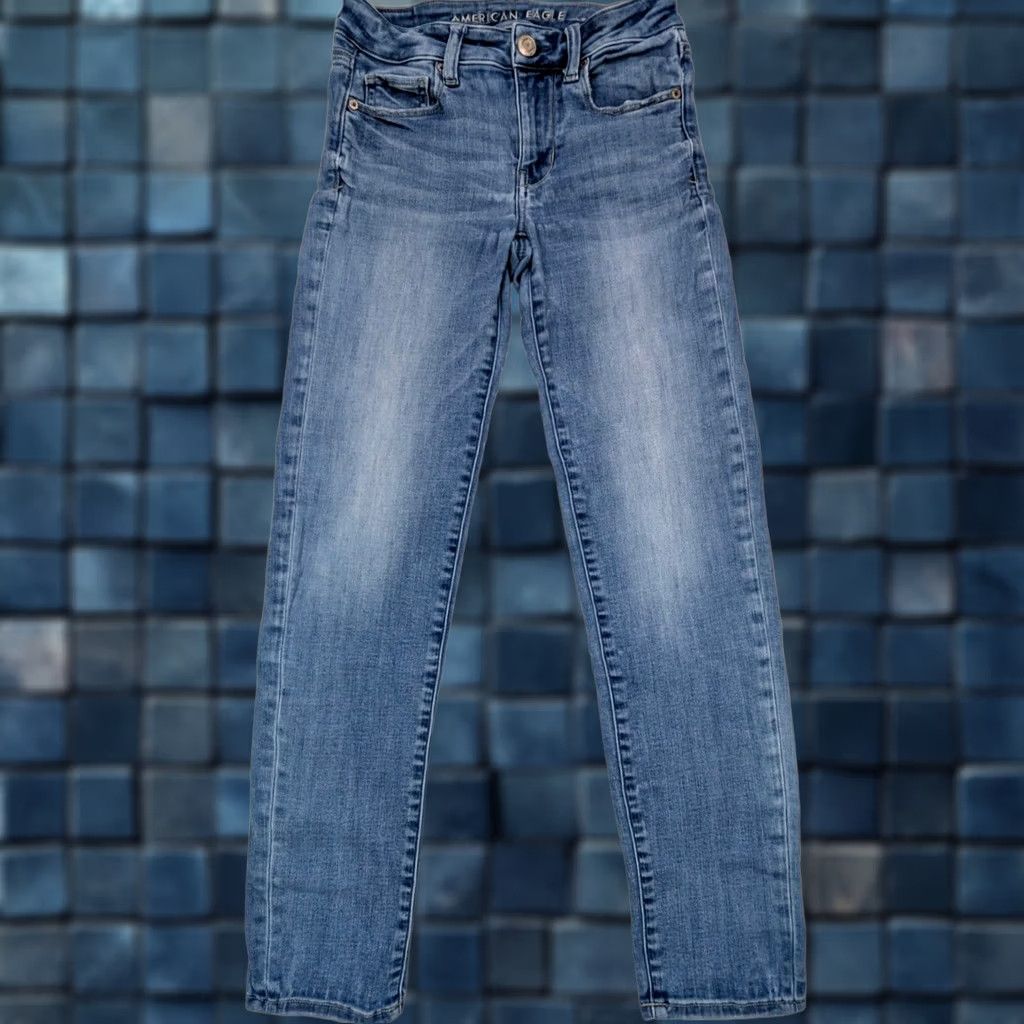American Eagle Outfitters American Eagle Skinny Jeans Women 2 Light Wash Denim Next Level Stretch 26x28 Size 26" / US 2 / IT 38 - 1 Thumbnail