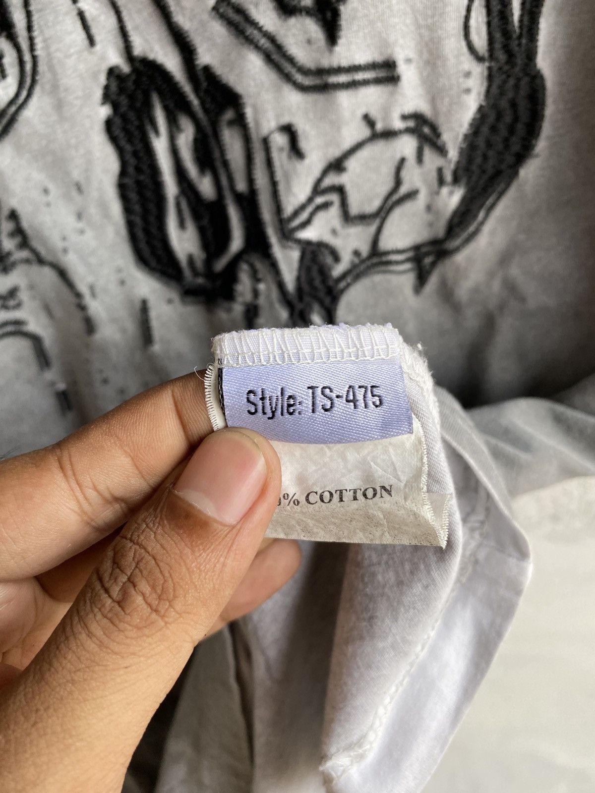 Japanese Brand Vintage Y2K Skull Living Dead Tee Size US S / EU 44-46 / 1 - 6 Thumbnail