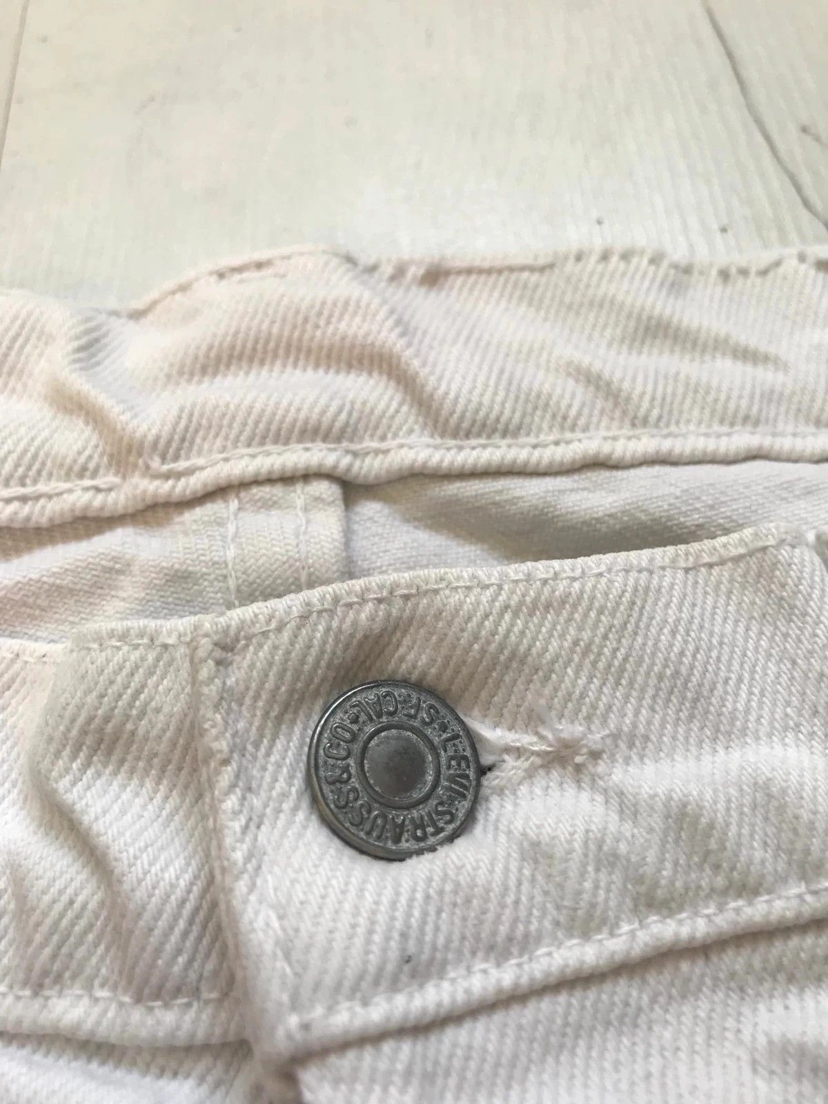 Levi's Levi's 80s Vintage White Denim White Tab Sz W 33 L 34 1983 Size US 33 - 5 Thumbnail