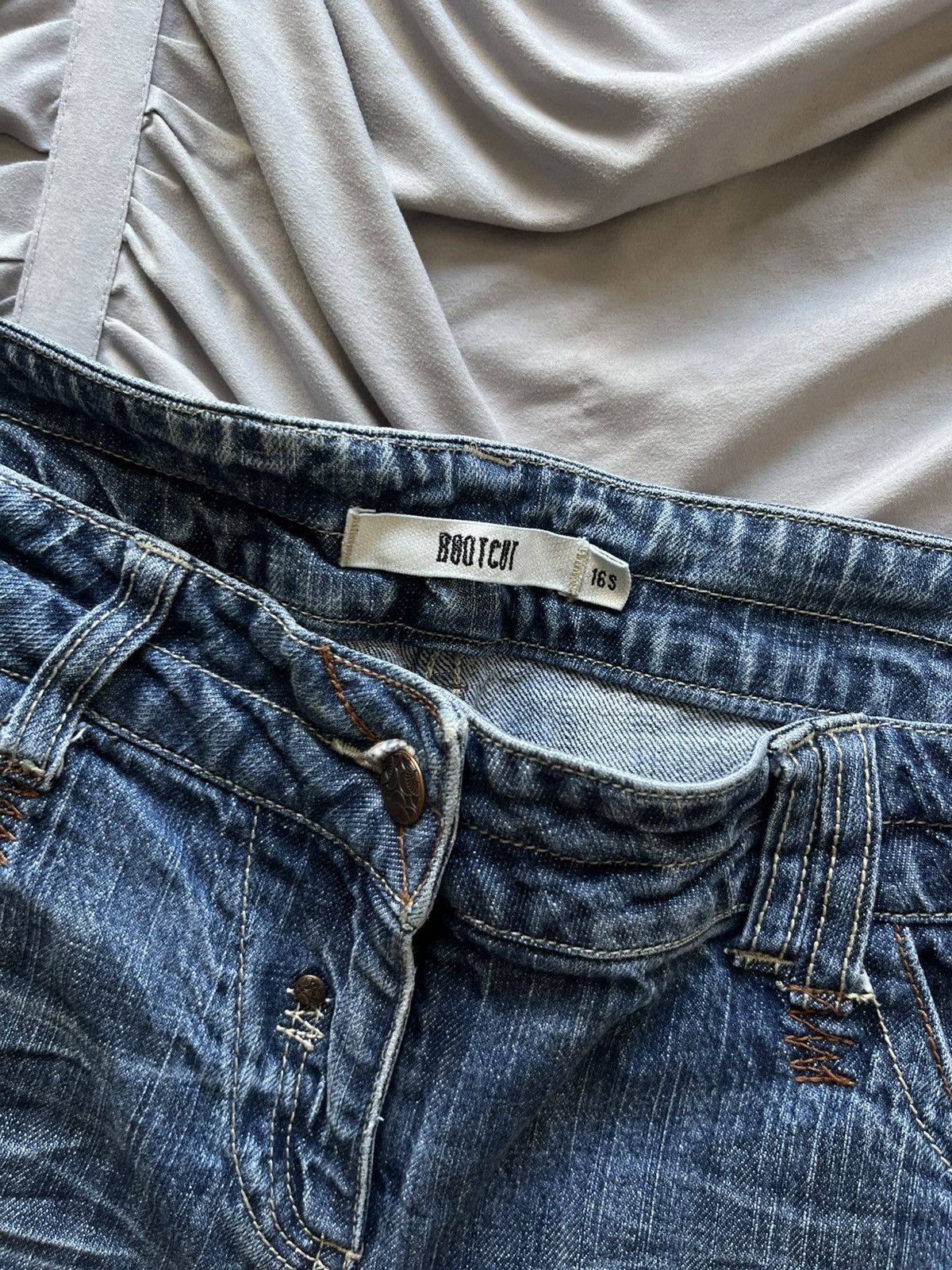 Japanese Brand Vintage Baggy Mud Washed Jeans Faded Denim Flared Wide Japan Size US 34 / EU 50 - 5 Thumbnail