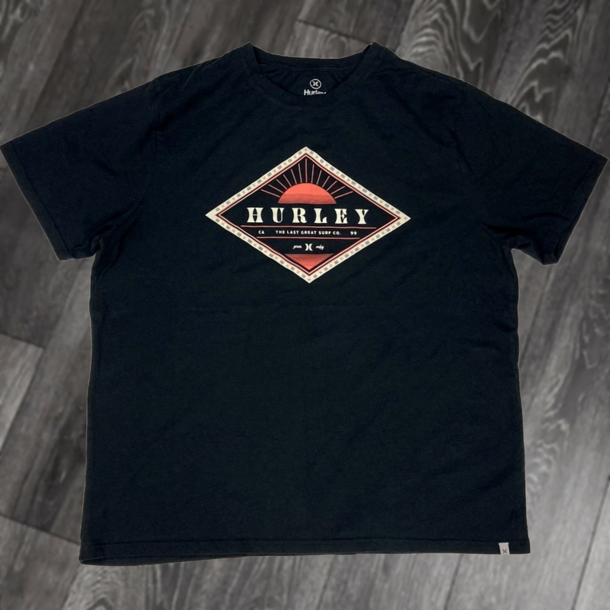 Hurley Hurley Last Great Surf Graphic T-shirt Men XXL Black Short Sleeve Shirt Men 2XL Black Graphic Print Logo All Seasons Casual Tee Size US XXL / EU 58 / 5 - 1 Thumbnail
