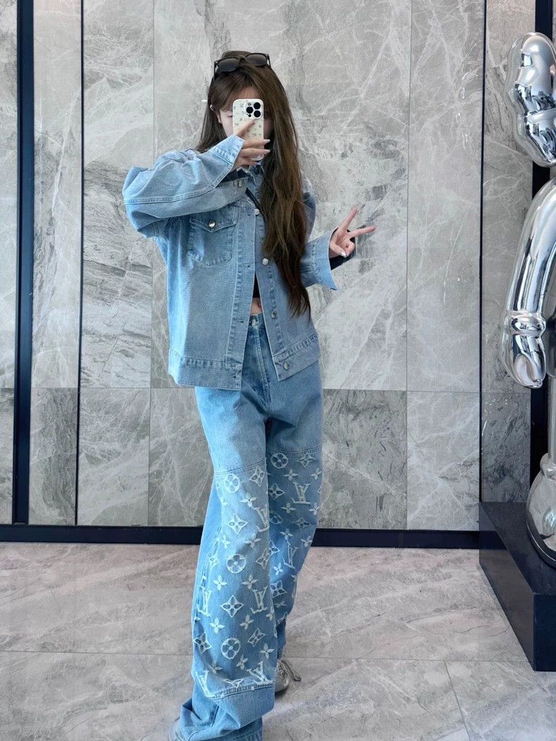 Louis Vuitton Louis Vuitton Blue presbyopic full-print jeans Size US 32 / EU 48 - 9 Thumbnail