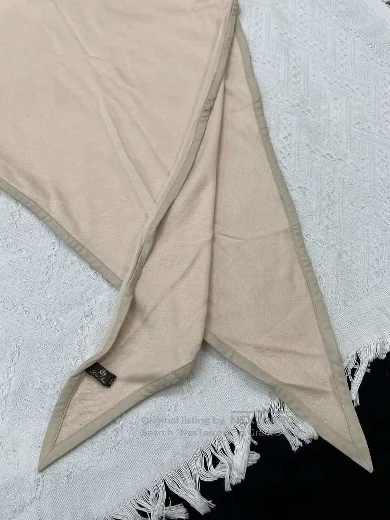 Loro Piana Loro Piana Pink cashmere leather edge diamond and triangle Size ONE SIZE - 1 Thumbnail