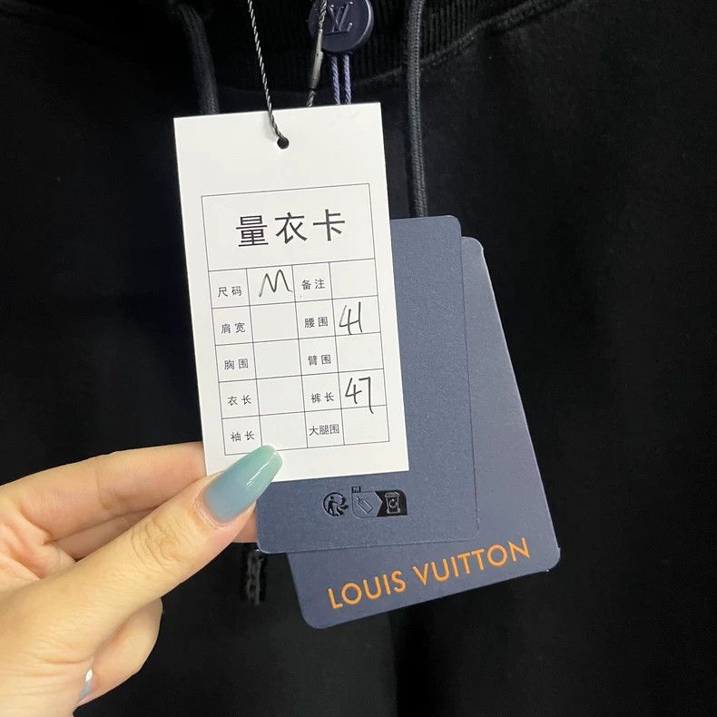 Louis Vuitton Louis Vuitton size m Black Reversible Lace-Up Sportswear Sh Size US 28 / EU 44 - 4 Thumbnail