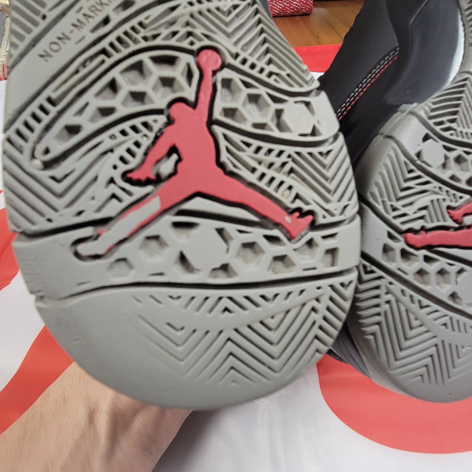 Jordan Brand Jordan Prime Flight GS 'Black Gym Red' Sz 7Y 616861 004 (82) Size US 7 / EU 40 - 9 Thumbnail