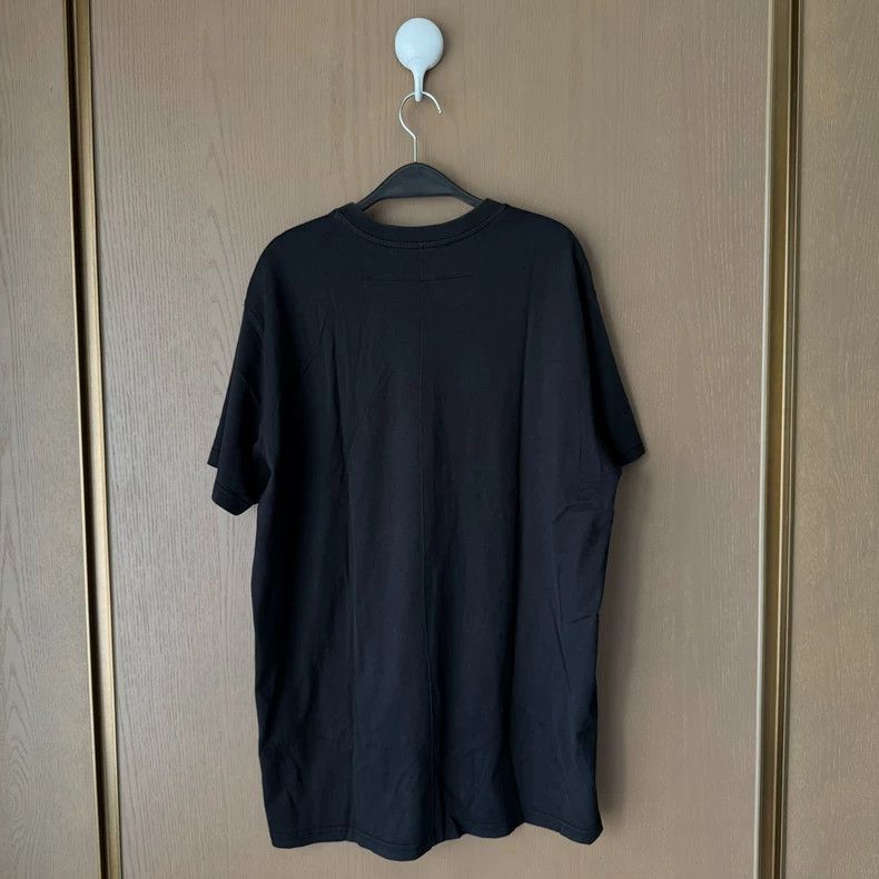 Other Givenchy Best-selling classic black shark short-sleeve, si Size US S / EU 44-46 / 1 - 4 Thumbnail
