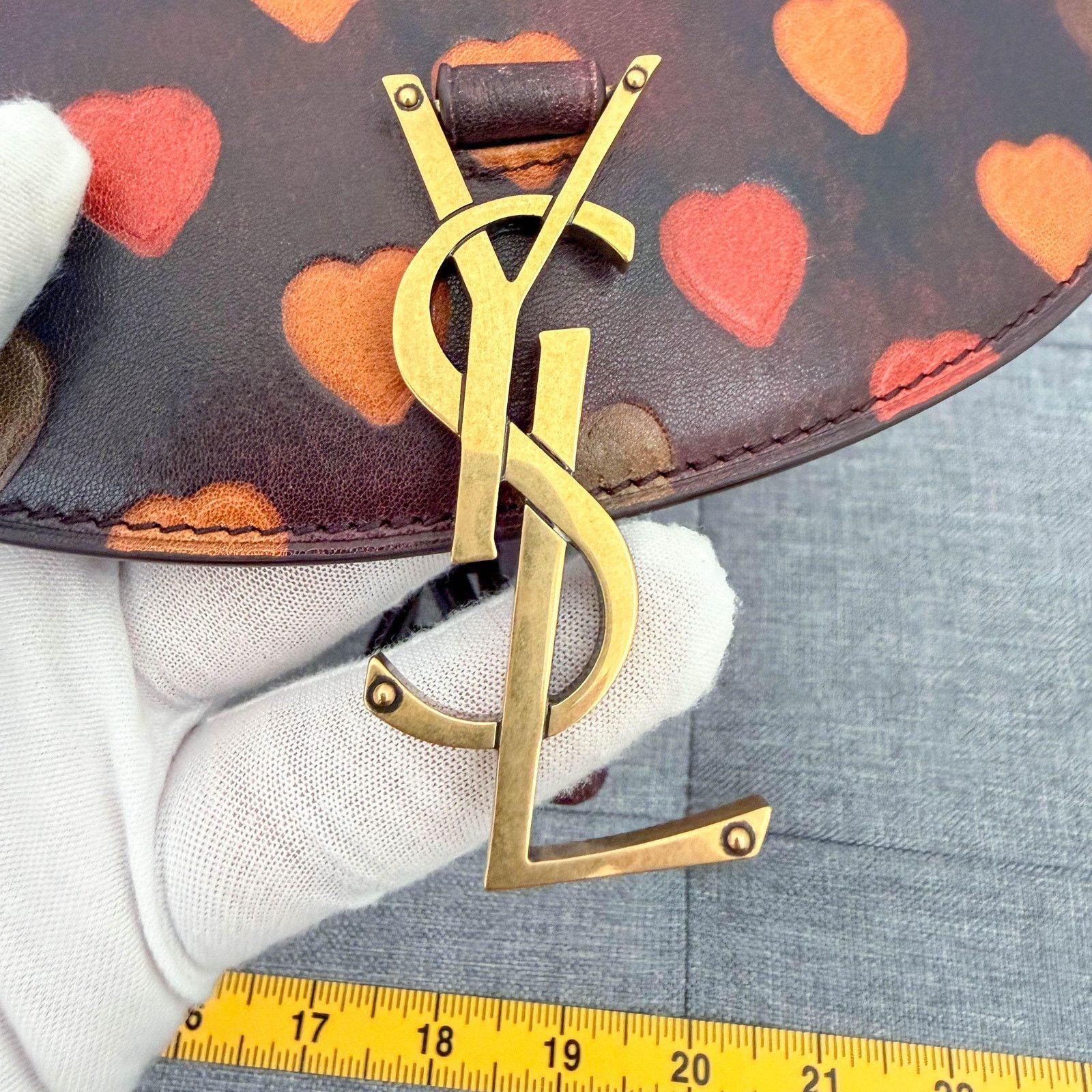 Saint Laurent Paris Authentic YSL Heart Print Leather Crossbody Bag Limited Size ONE SIZE - 7 Thumbnail