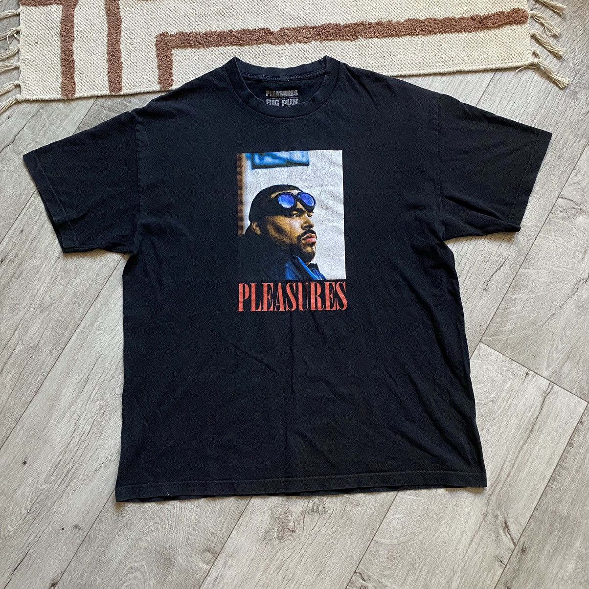 Pleasures PLEASURES RIP BIG PUN PRINT FADED T SHIRT Size US XL / EU 56 / 4 - 1 Thumbnail