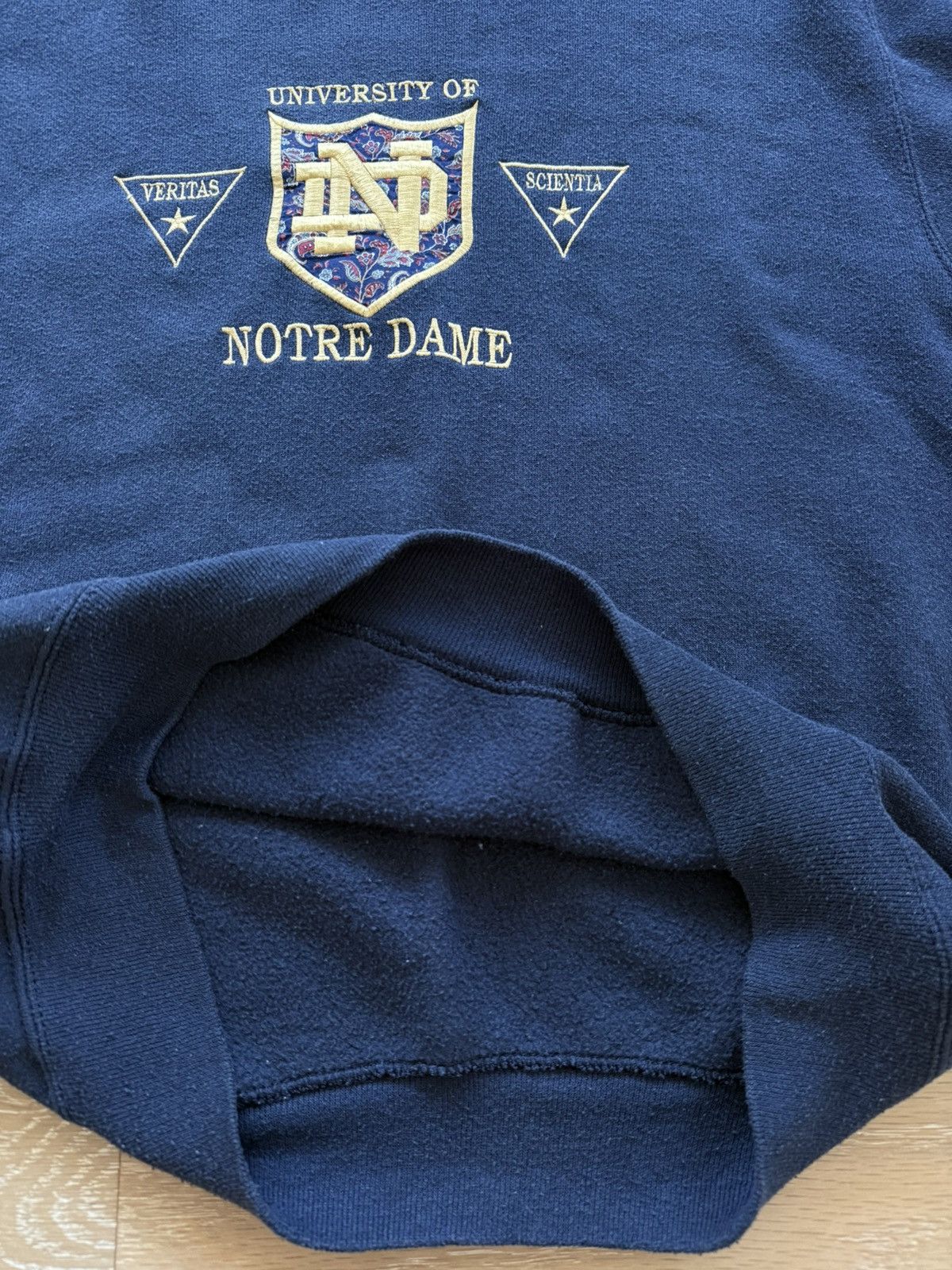 Other University of Notre Dame Embroidered Crest Sweatshirt Size US M / EU 48-50 / 2 - 6 Thumbnail