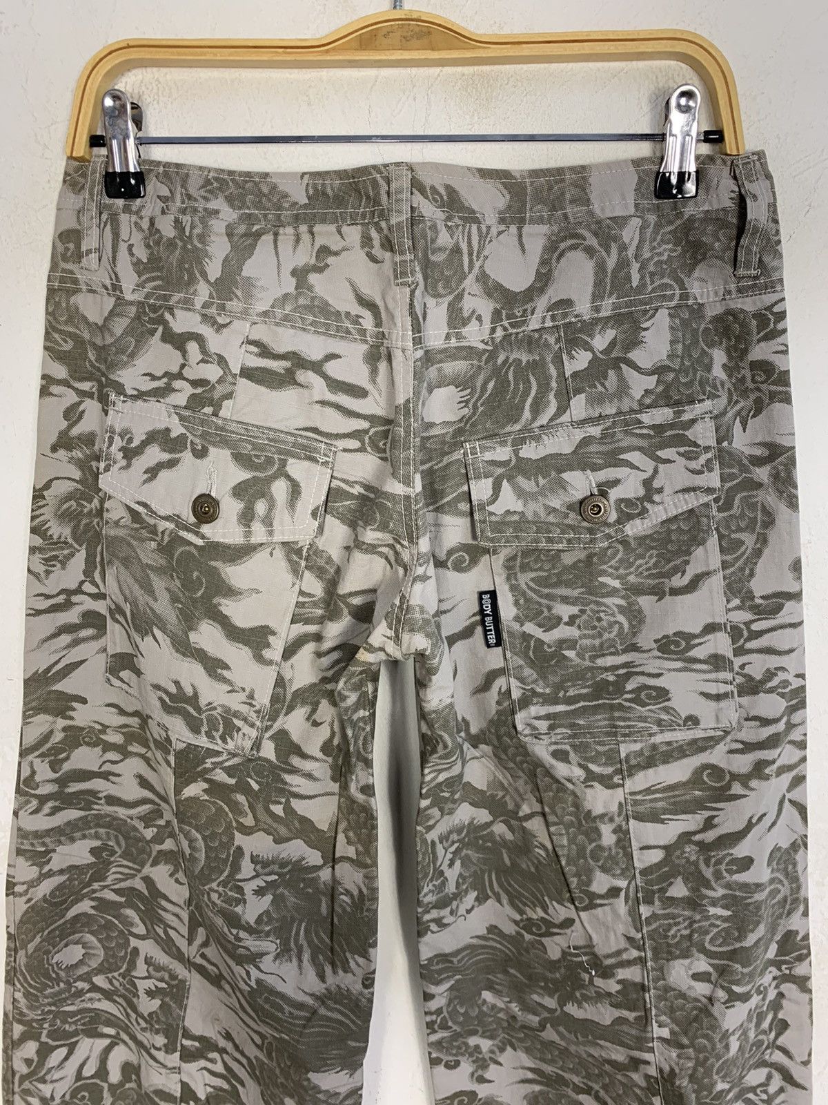 Japanese Brand Hype Body Butter Japan Dragon Design Camo Pant Denim Size US 31 - 4 Thumbnail