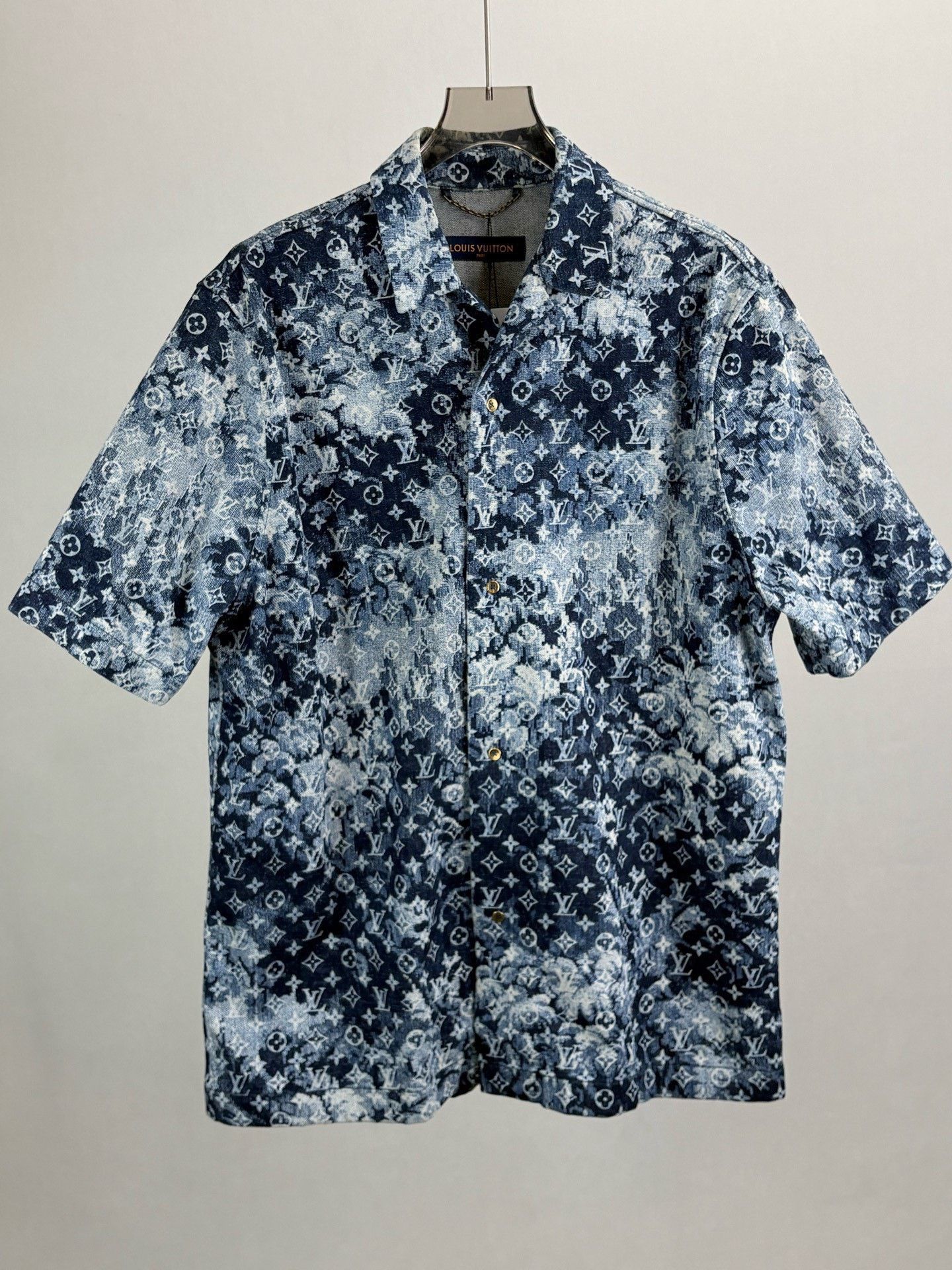 Louis Vuitton Louis Vuitton LV Logo Denim Short Sleeve Shirt Size US L / EU 52-54 / 3 - 1 Thumbnail