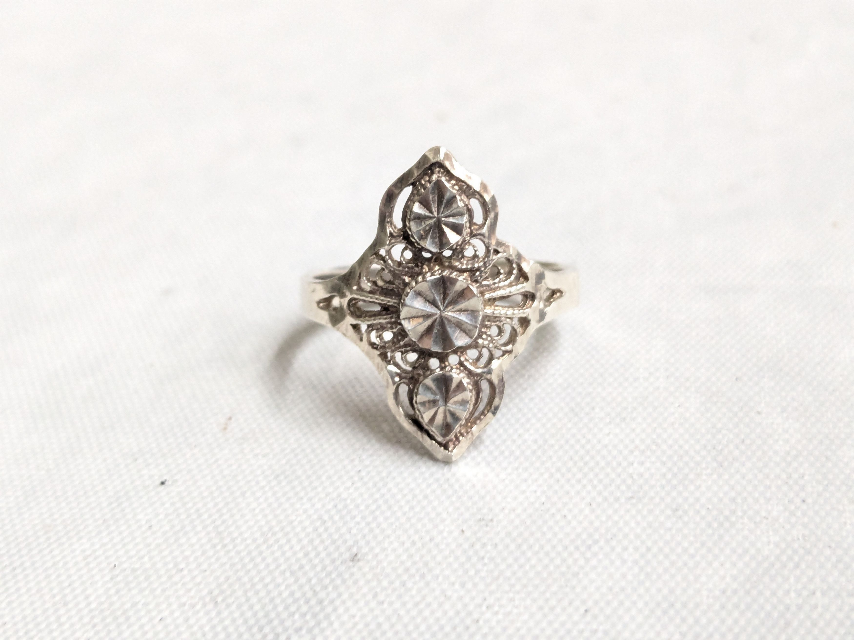 Jewelry Vintage Beverly Hills Sterling Silver Ring Filigree 8.75 Size ONE SIZE - 5 Thumbnail