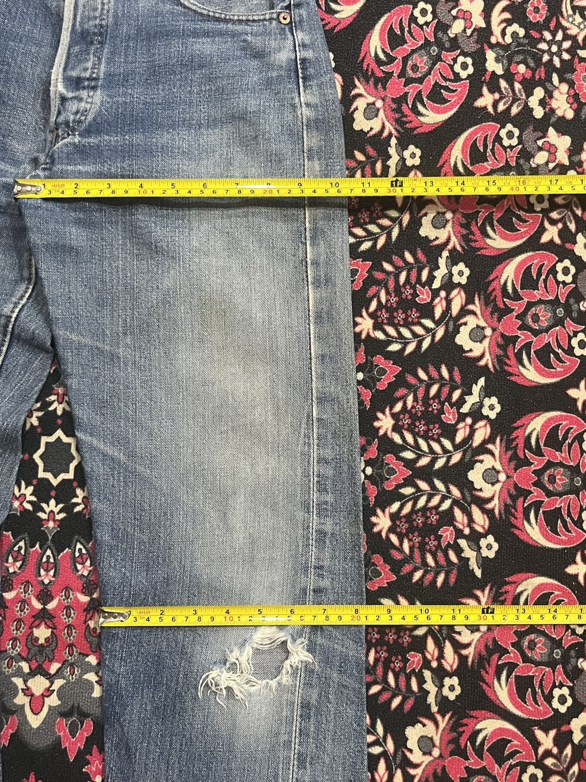 Levi's Vintage 60s Levi’s 501 Button No 6 Distressed Selvedge Jeans Size US 28 / EU 44 - 23 Thumbnail