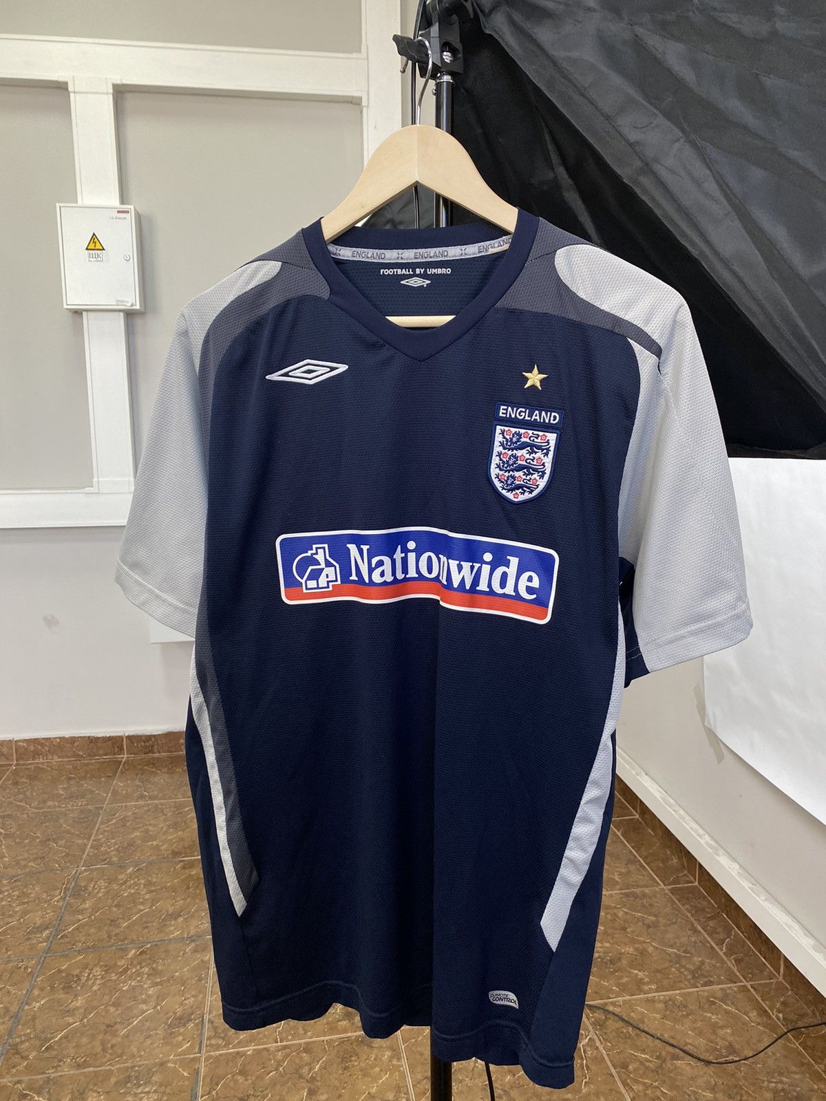 Soccer jersey vintage rare cheapest England size L