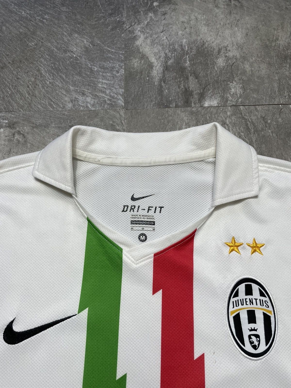 Nike NIKE JUVENTUS 2010/2011 AWAY FOOTBALL SHIRT SOCCER JERSEY Size US M / EU 48-50 / 2 - 7 Thumbnail