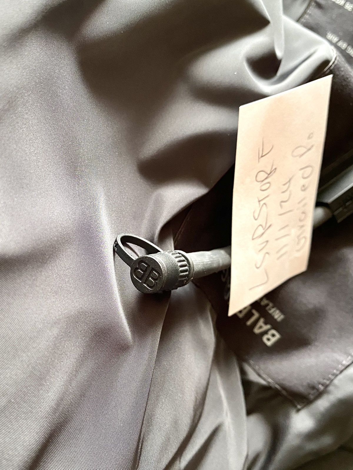 Balenciaga Balenciaga FW23 Runway Inflatable Puffer Jacket wPump L RARE Size US L / EU 52-54 / 3 - 13 Thumbnail