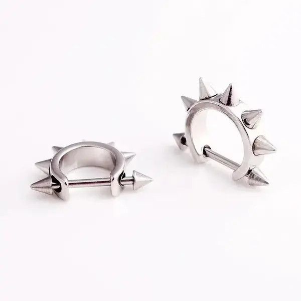 Japanese Brand × Vintage D-shaped Spike Rivet Earring Stainless Steel Size ONE SIZE - 1 Thumbnail