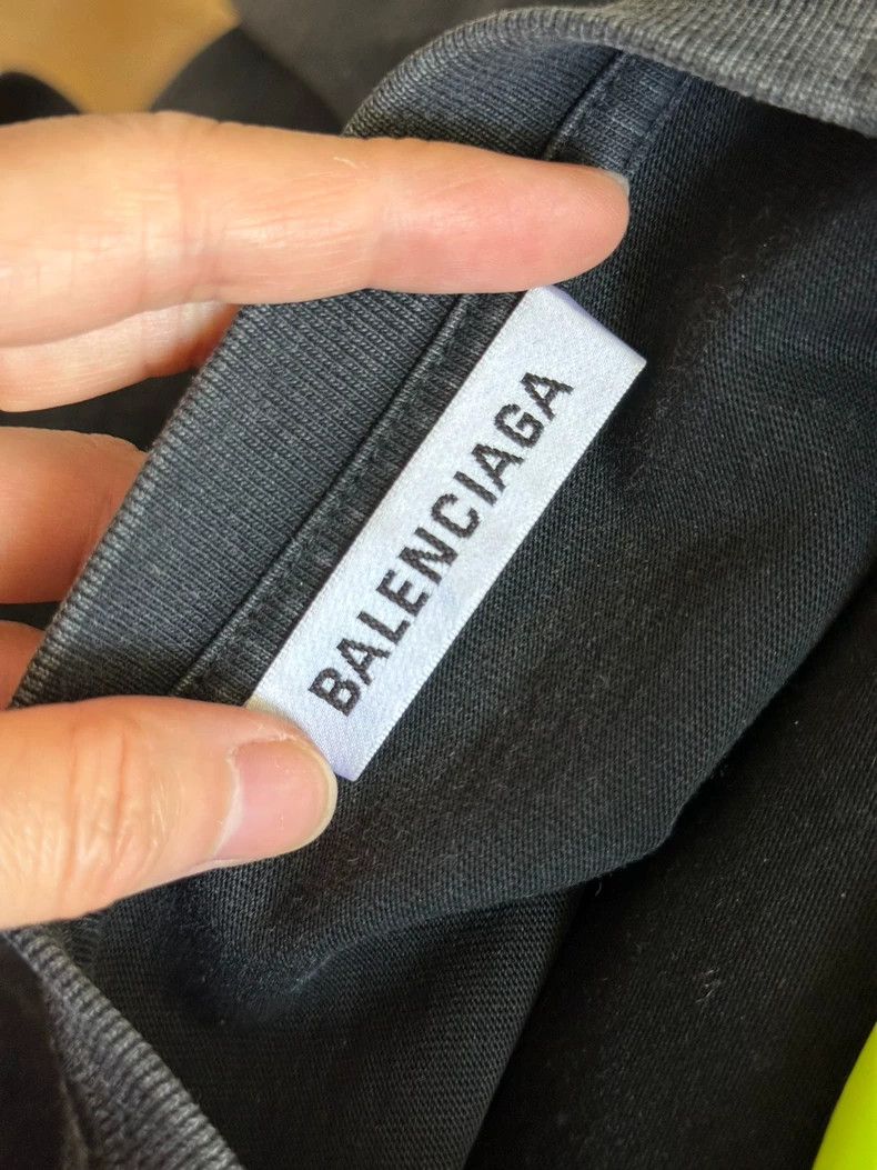 Balenciaga Balenciaga Gray Worn T-Shirt Size US XS / EU 42 / 0 - 3 Thumbnail