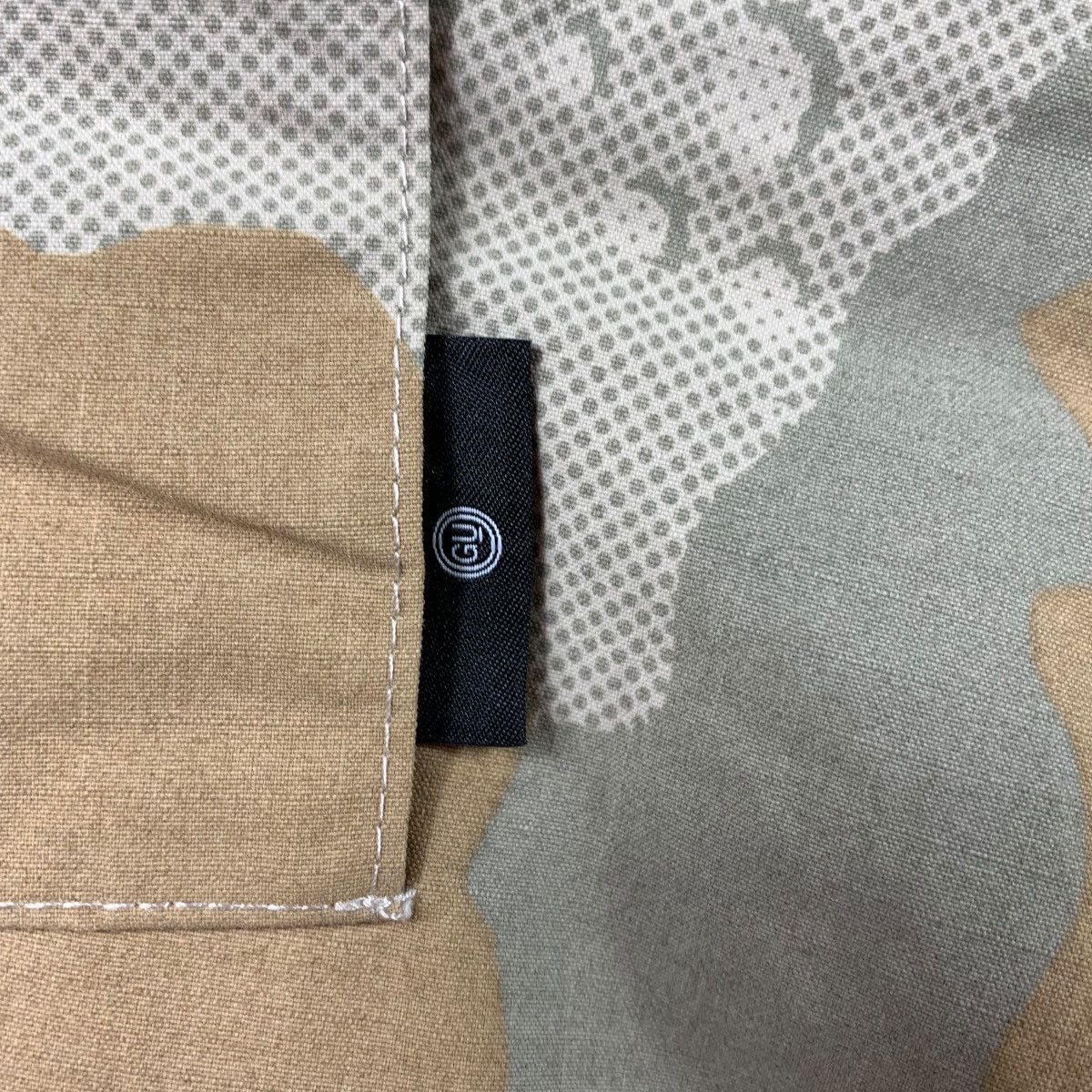 GU × Japanese Brand × Undercover GU X UNDERCOVER Camo full print cargo pants Size US 32 / EU 48 - 22 Thumbnail