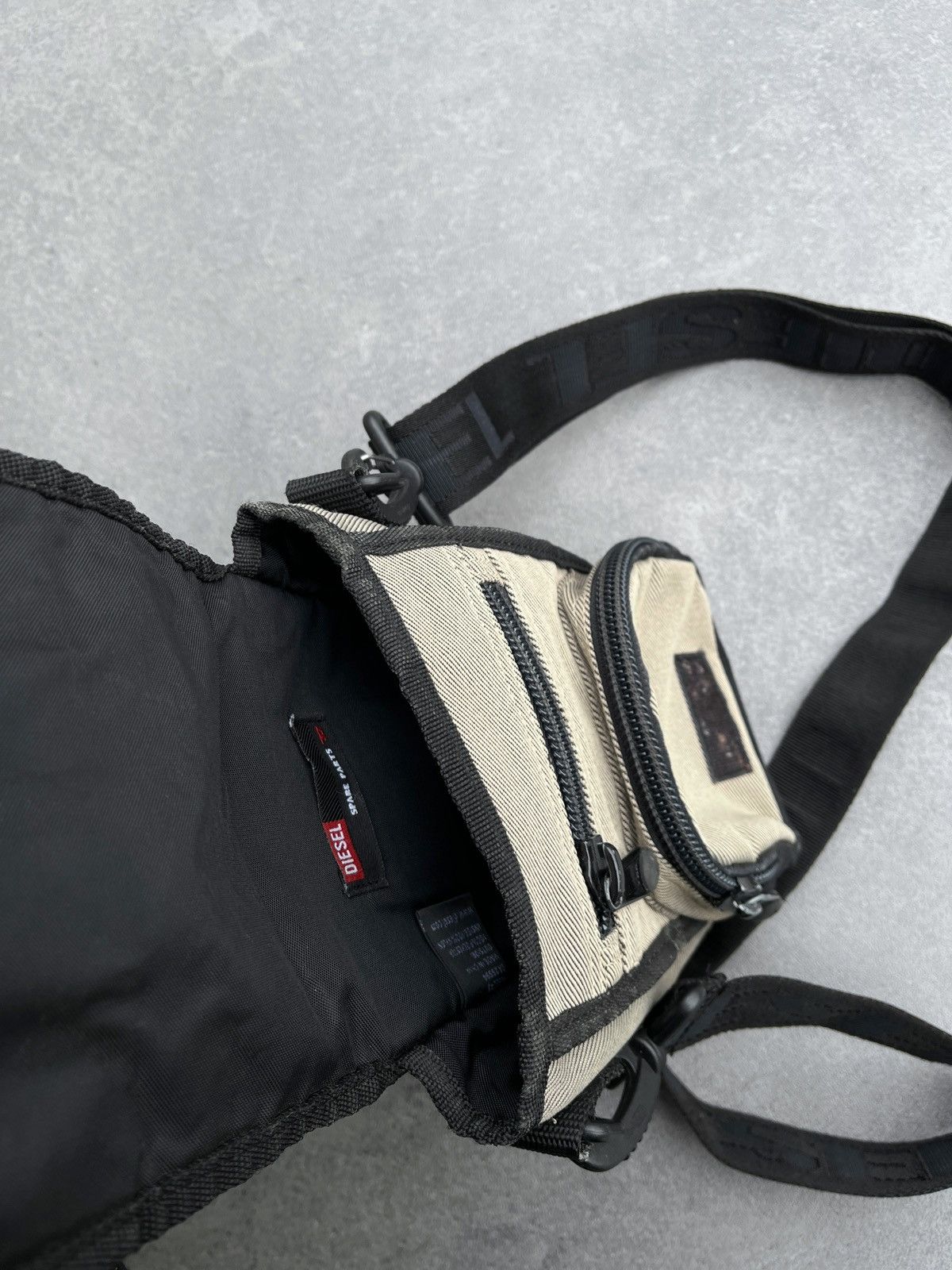 Diesel × Japanese Brand 🔥2000’s DIESEL Big Logo Crossbody Bag Size ONE SIZE - 11 Thumbnail