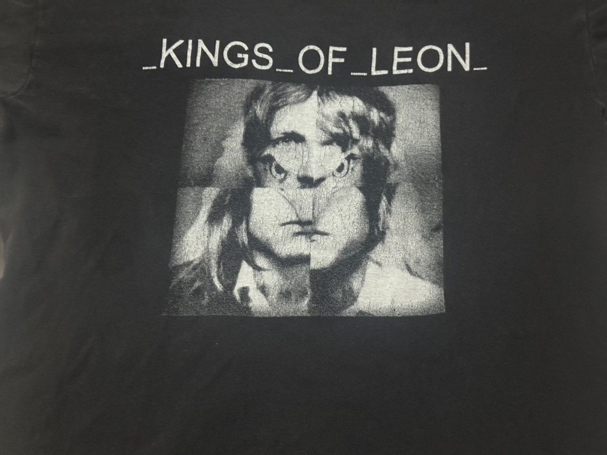 Band Tees Vintage 00s Kings of Leon Only by The Night Tour T Shirt Y2K Size US S / EU 44-46 / 1 - 3 Thumbnail
