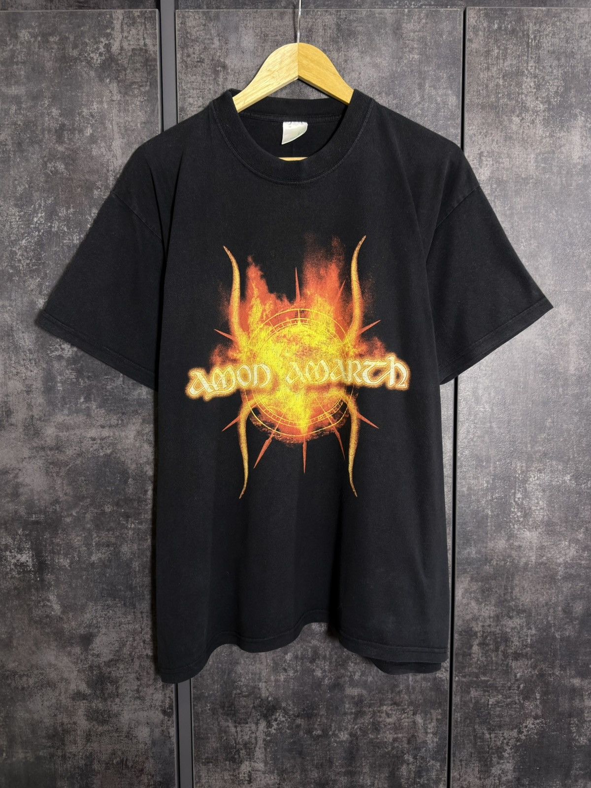 Vintage Vintage 00s Amon Amarth Tshirt Rock Band ERD Oasis Deftones Size US L / EU 52-54 / 3 - 1 Thumbnail