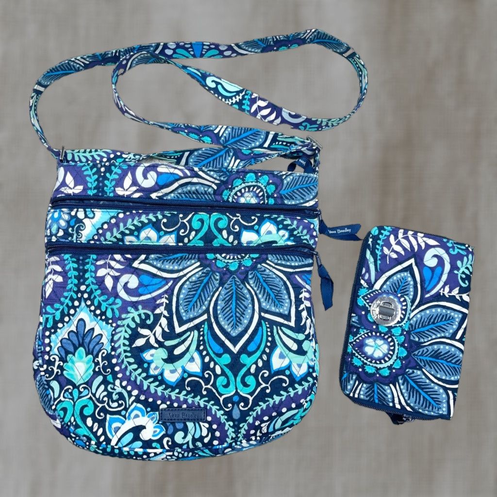 Vera Bradley Vera Bradley Crossbody Bag Women's Large Blue Island Medallion Quilt Pouch Wallet With Zip Molded Floral Size ONE SIZE - 1 Thumbnail